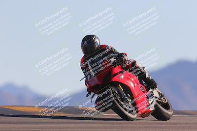 media/Nov-06-2023-Moto Forza (Mon) [[ce023d0744]]/3-Intermediate Group/Session 5 (Turn 9)/